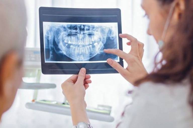 Parte do risco da periodontite é que ela não é detectada em muitos pacientes, pois normalmente não apresenta sintomas