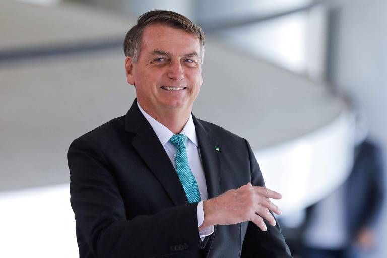 Bolsonaro indica que emendas serão liberadas após eleição apesar de bloqueio