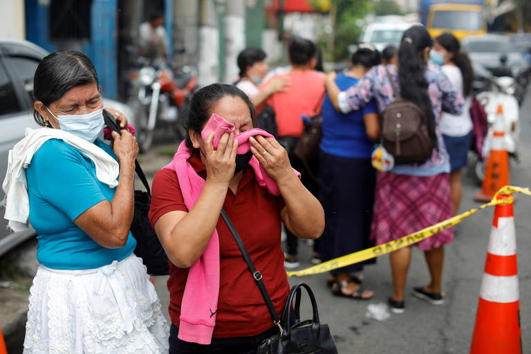 Famílias de El Salvador estão há meses sem contato com detidos em estado de exceção