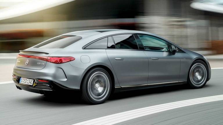 Mercedes EQS 53 AMG tem 5,22 metros de comprimento