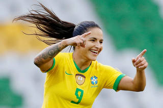 Women's Copa America - Group B - Uruguay v Brazil