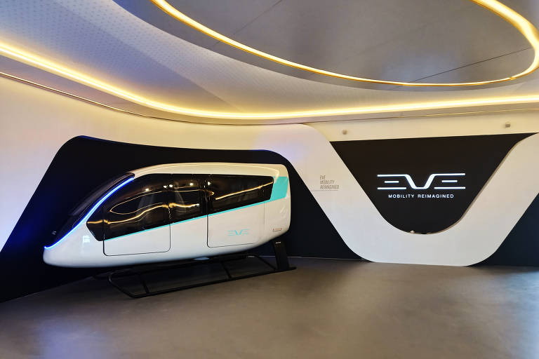Imagens do eVTOL, veículo elétrico de decolagem e pouso vertical da Eve, subsidiária da Embraer