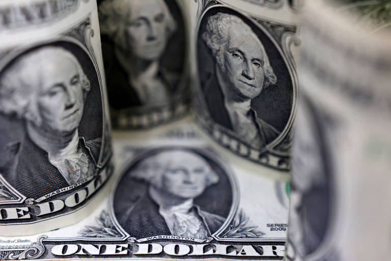 Juros e dólar em alta enfraquecem Bolsa em dia volátil
