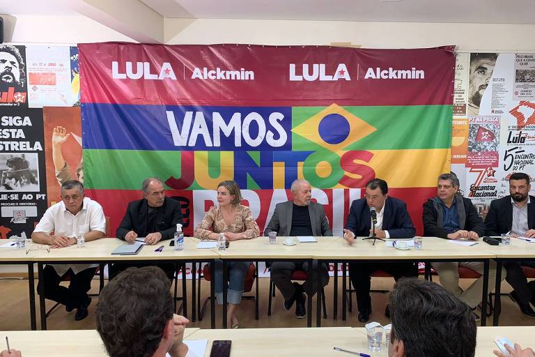 Ala do MDB se reúne com Lula, declara apoio a petista e pressiona por desistência de Tebet