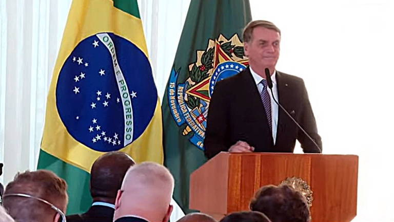 Presidente Jair Bolsonaro durante discurso a embaixadores estrangeiros no Palácio da Alvorada