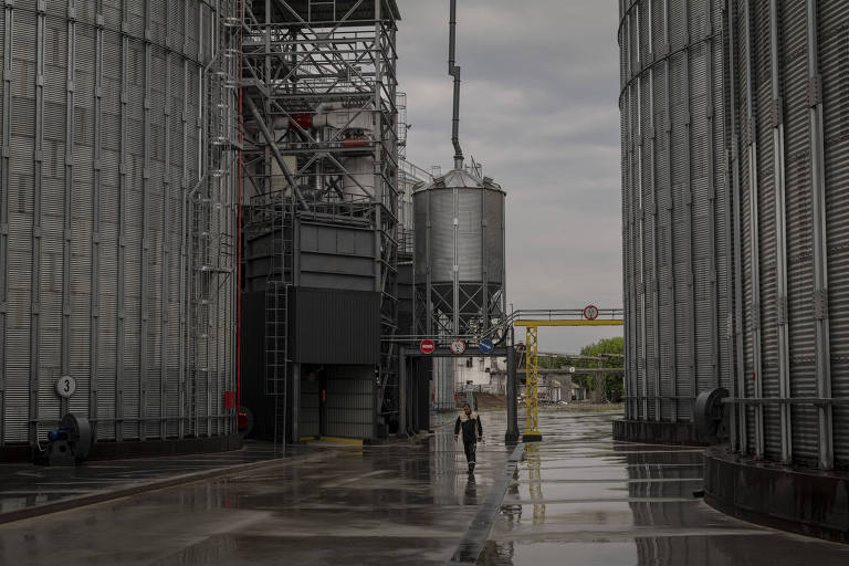 A grain storage facility in Boryspil, Ukraine, May 30, 2022. Grain elevators in Ukraine that have not been damaged or destroyed are quickly filling up. (Nicole Tung/The New York Times)