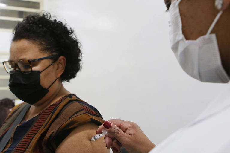 Cidade de SP libera 4ª dose da vacina contra Covid para 30 anos ou mais na segunda (25)