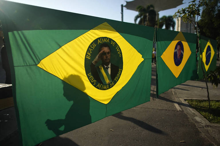 Mulheres Unidas Contra Bolsonaro on X: Bostonaro não representa os valores  cristãos, pelo simples fato de que Jesus pregava o dar a outra face, a ser  como o bom samaritano, e que