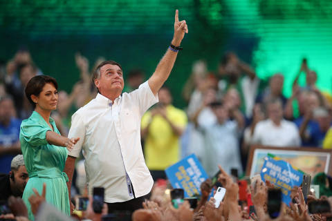 Mais de um terço dos palanques de Bolsonaro esconde o presidente nas redes sociais
