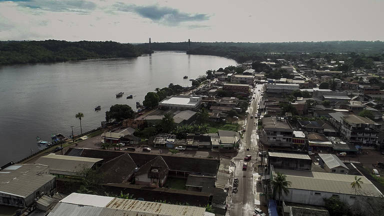 Vista aérea da cidade de Oiapoque, localizada a beira do rio de mesmo nome e que faz divisa com a Guiana Francesa