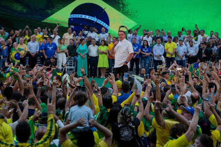 O presidente Jair Bolsonaro discursa a apoiadores durante a convenção nacional do PL, no Maracanãzinho, no Rio de Janeiro