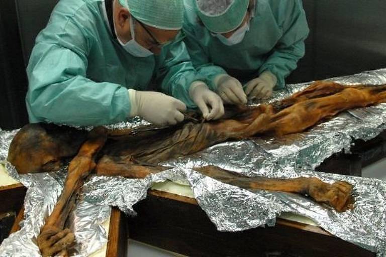 Ötzi, a múmia do 'homem do gelo', estava repleta de tatuagens