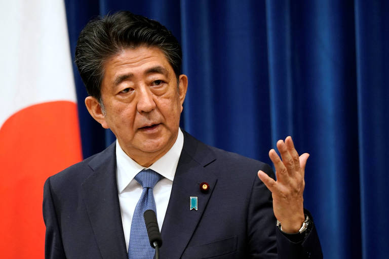 É falso que ex-primeiro-ministro japonês rejeitou vacinas e foi a favor da ivermectina