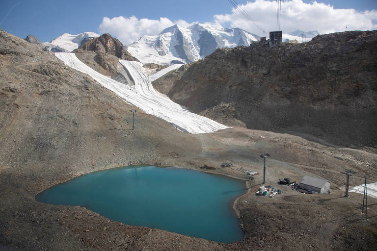 Geleiras estão desaparecendo em ritmo recorde nos Alpes, após ondas de calor