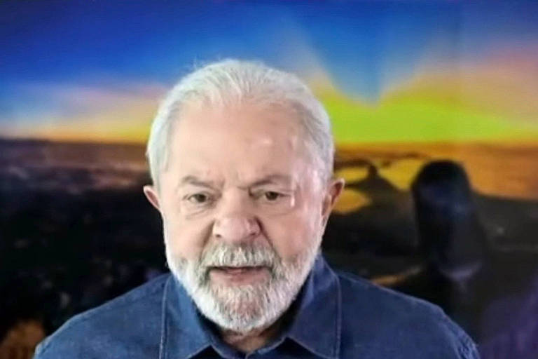 O ex-presidente Lula concedeu entrevista ao UOL nesta quarta-feira (27)