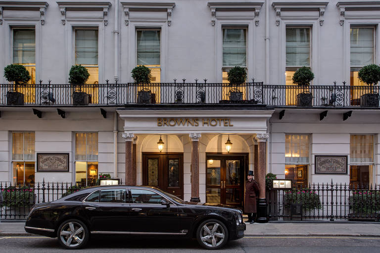 Saiba como é o hotel Brown's, o mais antigo de Londres