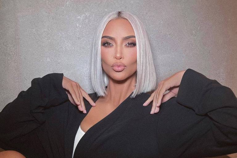 Kim Kardashian diz que realizou fantasia sexual em 'homenagem' à avó