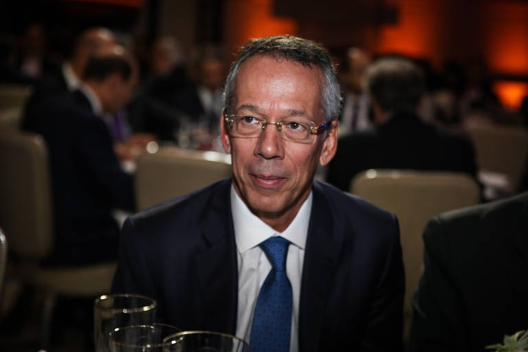 Além deles (na foto, Candido Bracher), também assinam o documento juristas, acadêmicos, artistas e outros formadores de opinião. A carta ainda pode ser assinada no site da Faculdade de Direito da USP