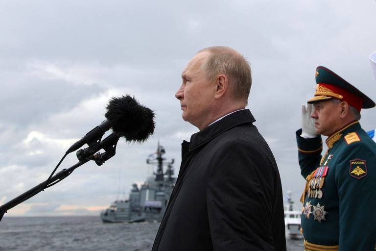 Putin lança doutrina naval com EUA como maior rival e ambição expansionista