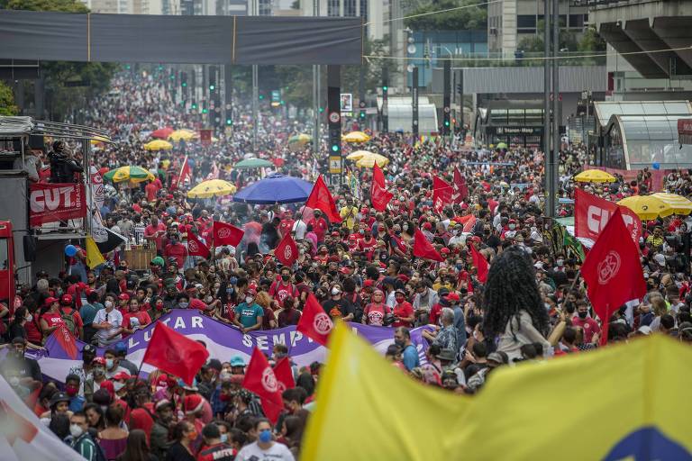 Manifestação da campanha Fora, Bolsonaro realizada na Avenida Paulista