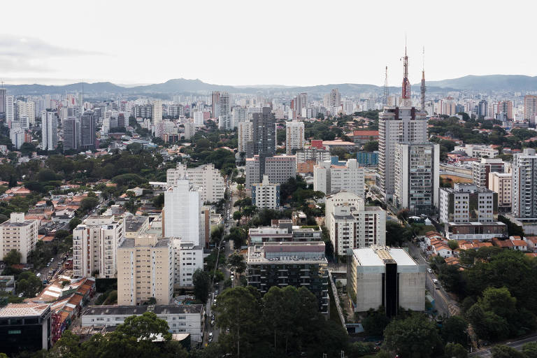 Imagem mostra prédios na capital paulista.