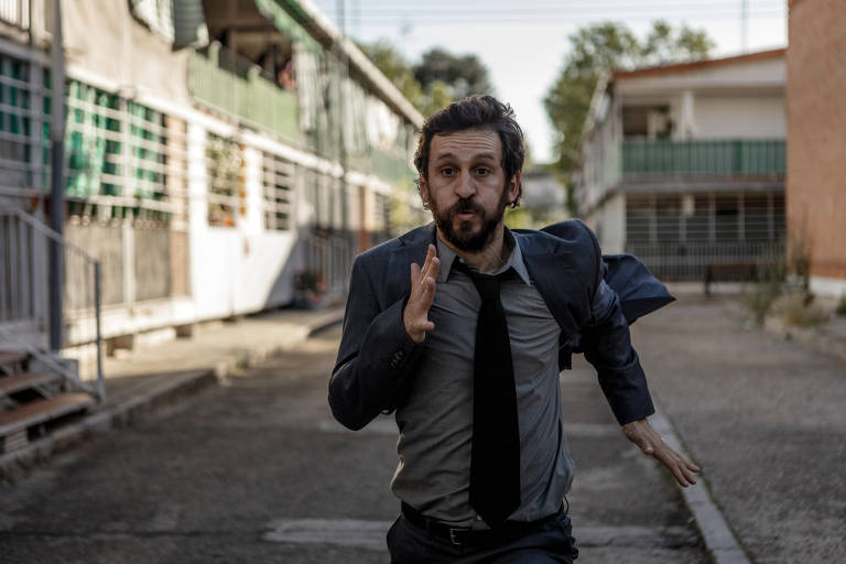 Bruno Gagliasso sobre Santo, nova série espanhola da Netflix: Eu estava  ali de corpo e alma