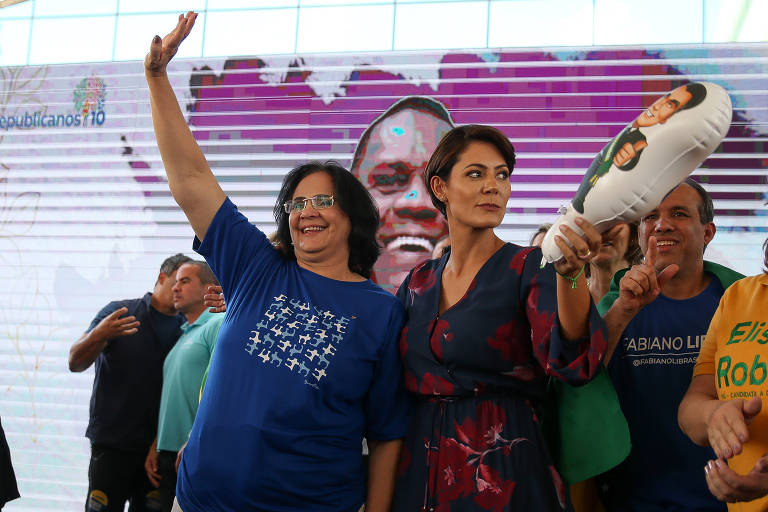 Michelle Bolsonaro intervém, e Damares anuncia candidatura ao Senado pelo DF
