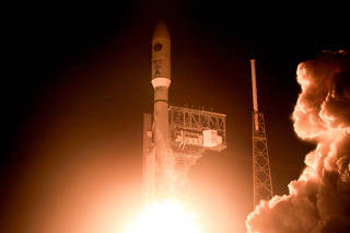 FILE PHOTO: A United Launch Alliance Atlas 5 rocket lifts off from the Cape Canaveral Air Force Station in Cape Canaveral