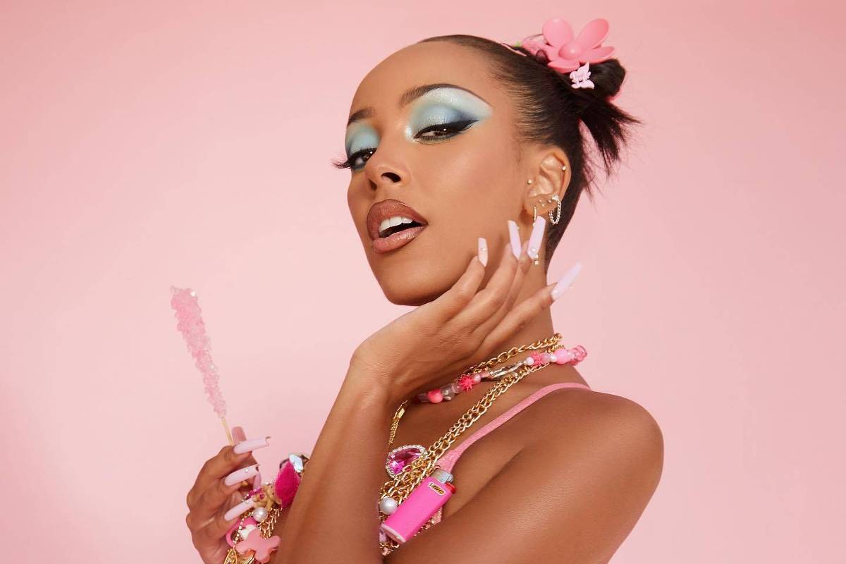 Doja Cat shocks fans by shaving her hair and eyebrows live; see how it  turned out - News Bulletin 247