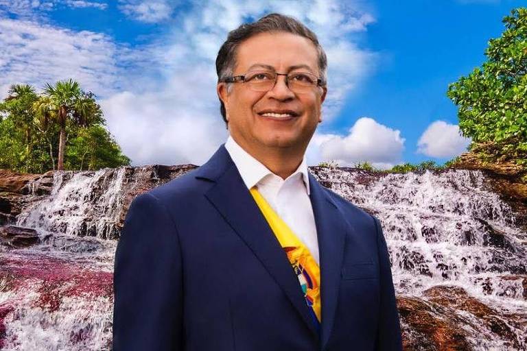 Foto oficial de Gustavo Petro como presidente da Colômbia