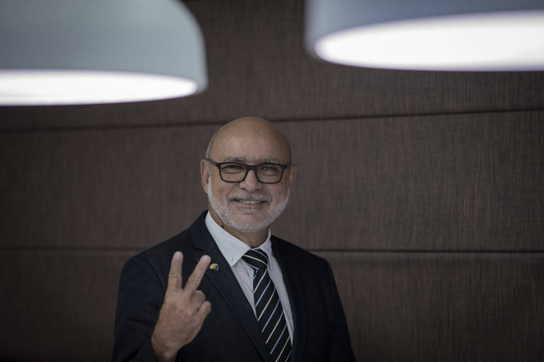 Este é Fabrício Queiroz