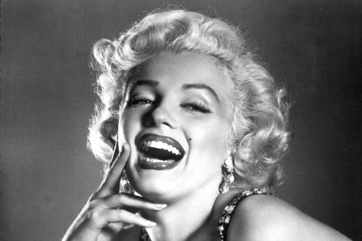 Loira fatal, Marilyn Monroe, ainda vive 50 anos depois de sua morte