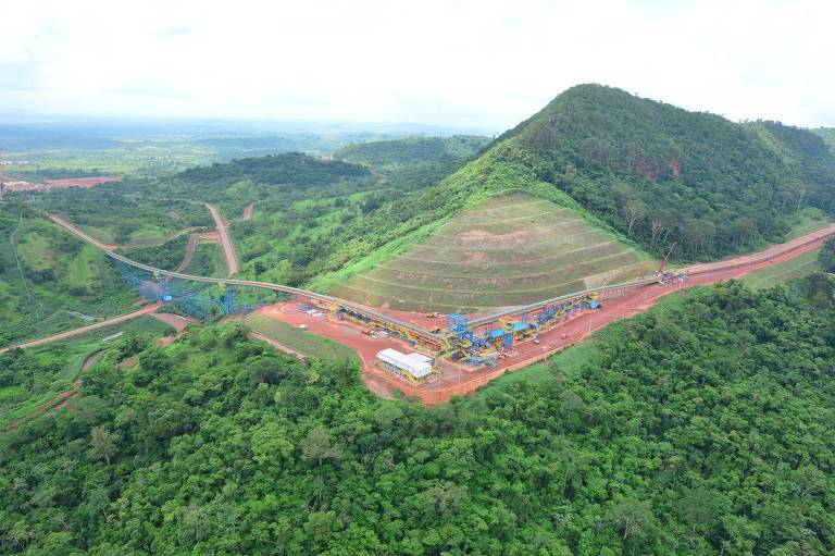 Quando foi oferecida ao setor privado, a companhia já era um gigante: exportava ferro e outros minérios para vários países