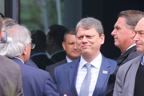 Bolsonaro volta a atacar carta pró-democracia em encontro com banqueiros; veja vídeo