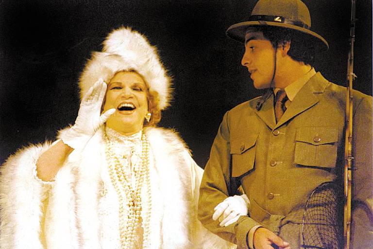 A atriz Tônia Carrero na peça "A Visita da Velha Senhora", de 2002