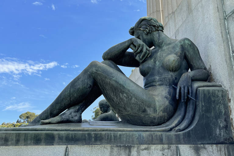 Monumento a Ramos de Azevedo, localizado na Cidade Universitária