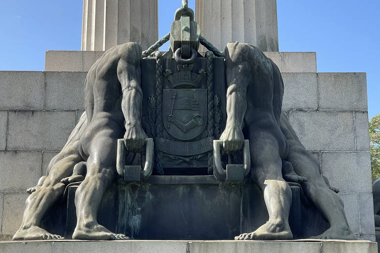 Monumento a Ramos de Azevedo, localizado na Cidade Universitária