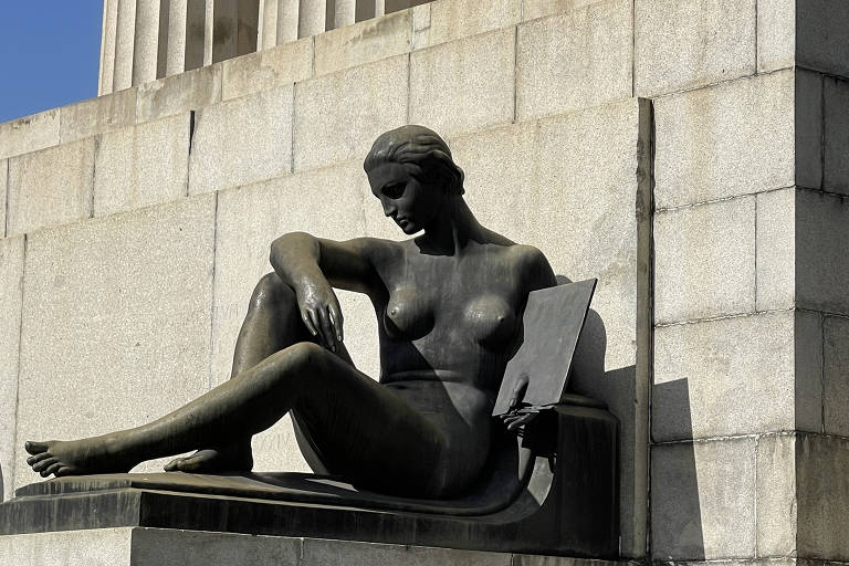 Monumento a Ramos de Azevedo, localizado na Cidade Universitária