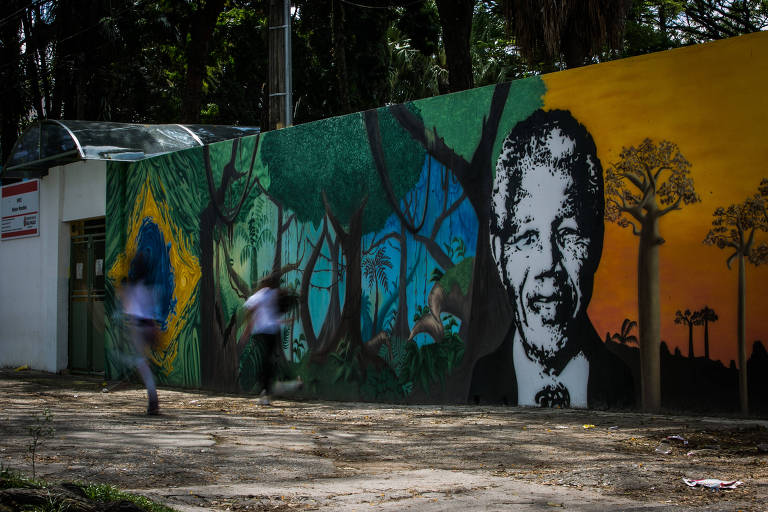 Emei Nelson Mandela, no bairro do Limão, na zona norte, é uma das que terá bônus para reter professores
