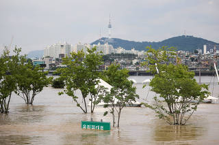 Record heavy rains continue to sweep through South Korea