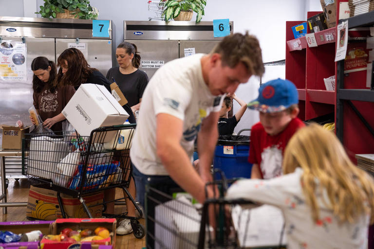 Fome nos EUA cresce com inflação e aumenta demanda por doações