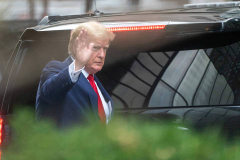 Donald Trump departs Trump Tower two days after FBI agents raided his Mar-a-Lago Palm Beach home, in New York City, New york, U.S., August 10, 2022. REUTERS/David 'Dee' Delgado ORG XMIT: PPP-DDD0290