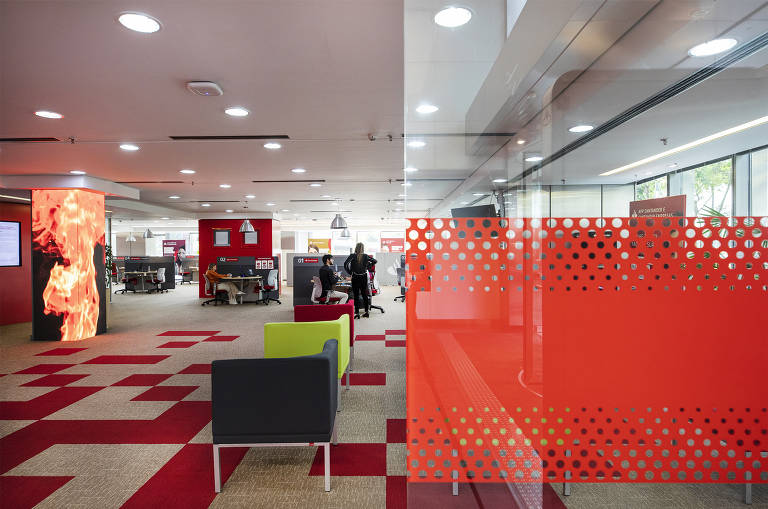 Boa parte dos bancos há três décadas só se mantinha de pé graças à inflação. Na foto, agência do banco Santander em São Paulo