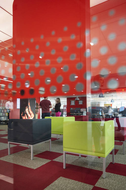 Na gestão de Pérsio Arida no BC, um dos pais do Plano Real, poucos dias antes de sua posse, teve início o processo de privatização do paulista Banespa e o fluminense Banerj