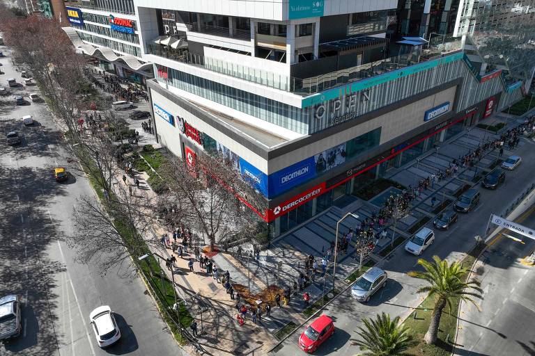 Inauguração de primeira loja da Ikea na América do Sul