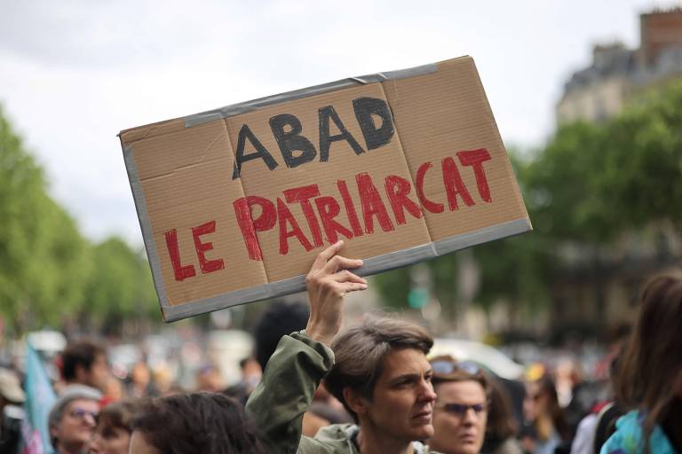 Estupro de turista americana em área central de Paris acende alerta