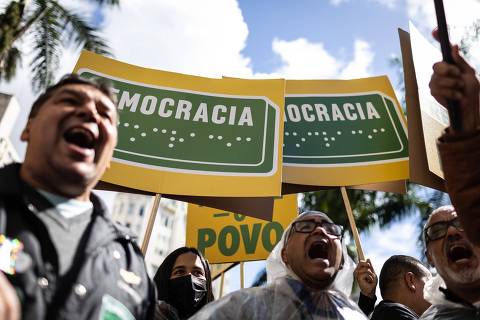 Datafolha: Apoio a ditadura atinge menor patamar após reações a golpismo de Bolsonaro