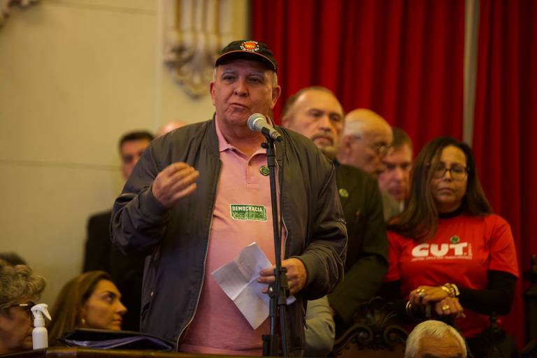 Miguel Torres, da Força Sindical, durante cerimônia no salão nobre na Faculdade de Direito da USP
