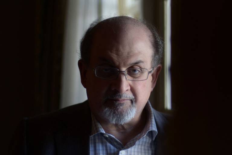 Ataque a Salman Rushdie lembra que o ódio, uma vez começado, nunca termina
