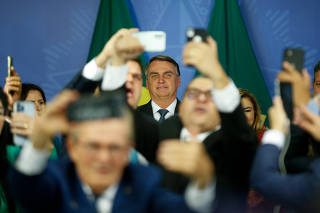 Jair Bolsonaro durante cerimônia de sanção ao piso salarial da enfermagem